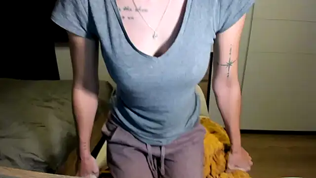 DesireMore90 online show from 12-27-24, 07:57