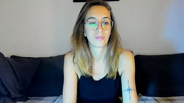 DesireMore90 online show from 10-23-25, 09:57