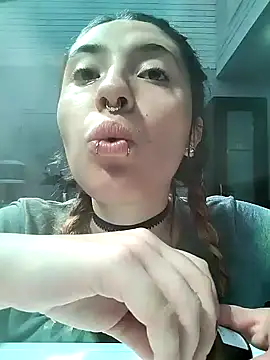 Snapshot of chubby_vanniie_ chatting on 01-21-25, 07:06 chubby vanniie  online show from 01-21-25, 07:06