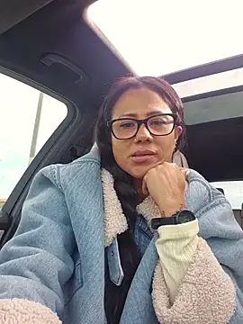 Snapshot of Allana_Squirt chatting on 11-23-25, 12:27 Allana Squirt online show from 11-23-25, 12:27