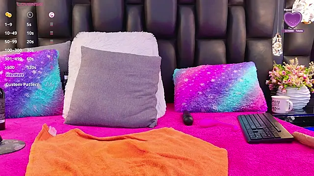 Iris Ross  online show from 01-16-25, 01:27