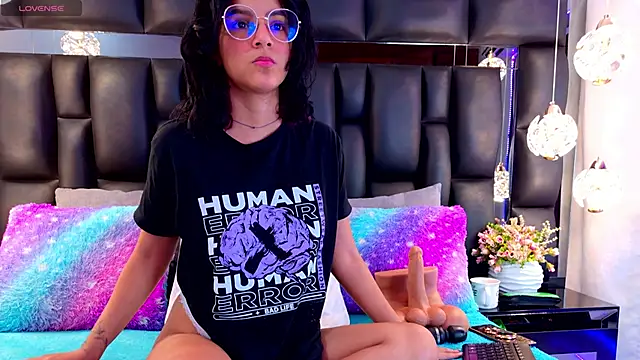 Iris Ross  online show from 01-18-25, 07:15