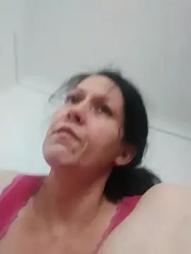 Snapshot of Mira_bel chatting on 10-14-25, 11:33 Mira bel online show from 10-14-25, 11:33