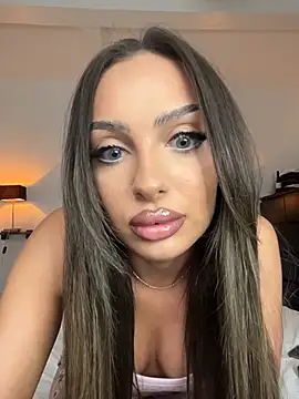 Snapshot of MileySin1111 chatting on 10-17-25, 10:40 MileySin1111 online show from 10-17-25, 10:40