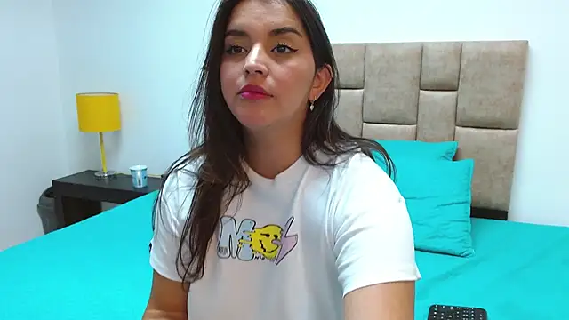 RubyReyes online show from 09-18-25, 03:03