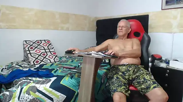 VALENTINO1983  online show from 11-06-25, 05:36