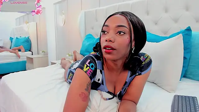 Snapshot of bhritany_brow chatting on 11-28-25, 11:51 bhritany brow online show from 11-28-25, 11:51