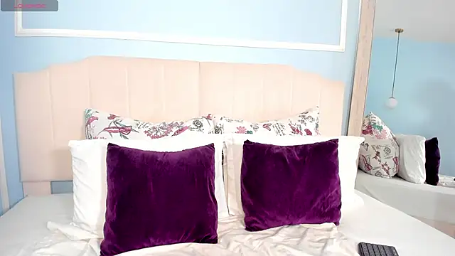 Snapshot of bhritany_brow chatting on 12-05-25, 10:35 bhritany brow online show from 12-05-25, 10:35