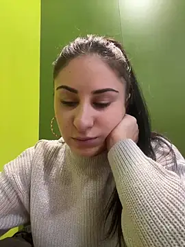 JenniferEdith online show from 12-19-24, 08:34