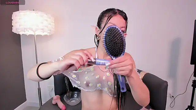 miss canndy online show from 12-19-24, 09:49