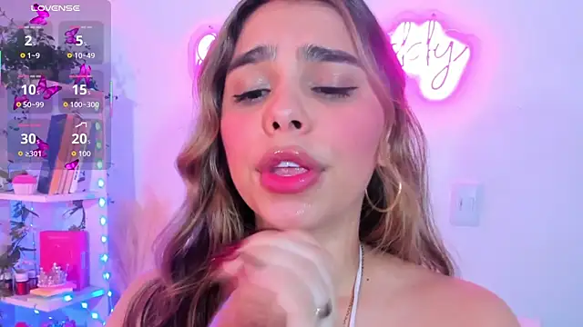 Snapshot of crisbell_lopez chatting on 01-10-26, 12:34 crisbell lopez online show from 01-10-26, 12:34