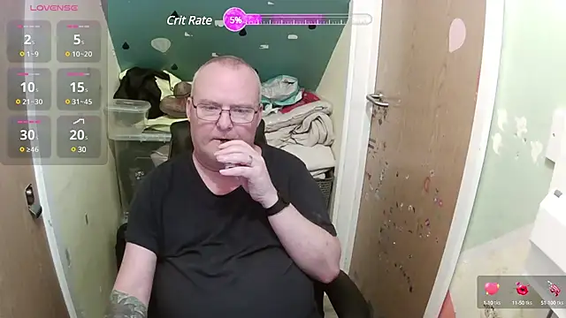 Snapshot of FriendlyDave chatting on 01-25-25, 09:14 FriendlyDave online show from 01-25-25, 09:14