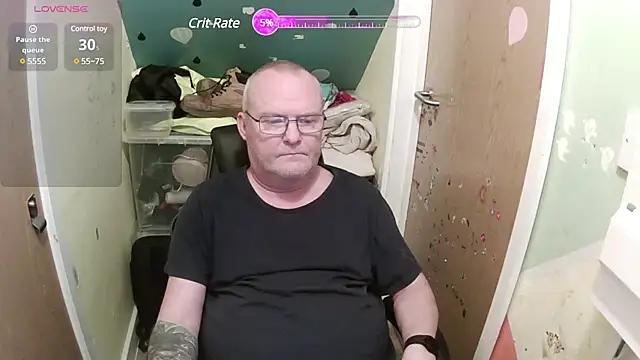 Snapshot of FriendlyDave chatting on 01-26-25, 04:51 FriendlyDave online show from 01-26-25, 04:51