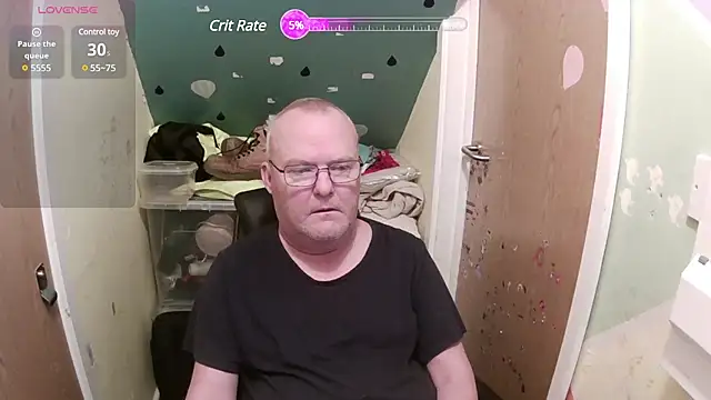 Snapshot of FriendlyDave chatting on 01-27-25, 09:44 FriendlyDave online show from 01-27-25, 09:44