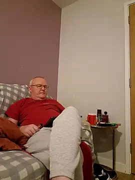 Snapshot of FriendlyDave chatting on 02-10-25, 09:58 FriendlyDave online show from 02-10-25, 09:58