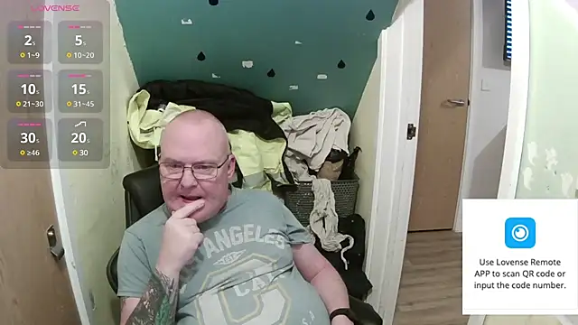 Snapshot of FriendlyDave chatting on 02-13-25, 07:21 FriendlyDave online show from 02-13-25, 07:21