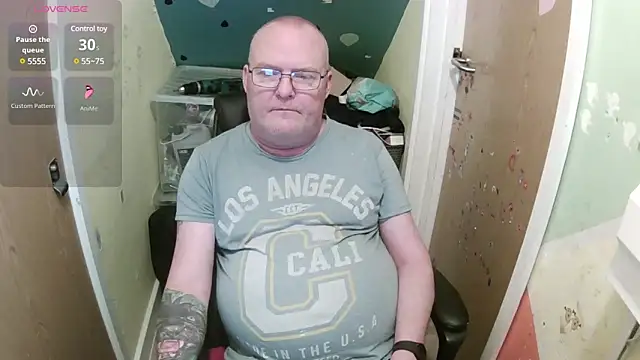 Snapshot of FriendlyDave chatting on 02-22-25, 06:06 FriendlyDave online show from 02-22-25, 06:06