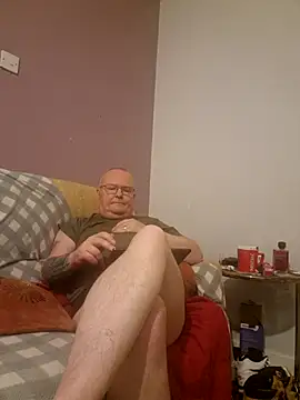 Snapshot of FriendlyDave chatting on 02-24-25, 10:47 FriendlyDave online show from 02-24-25, 10:47