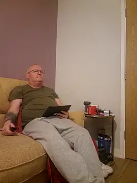 Snapshot of FriendlyDave chatting on 03-07-25, 11:38 FriendlyDave online show from 03-07-25, 11:38