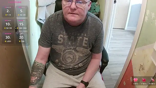 Snapshot of FriendlyDave chatting on 03-09-25, 09:57 FriendlyDave online show from 03-09-25, 09:57