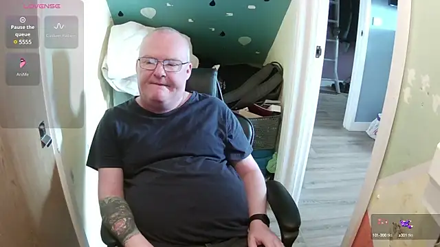 Snapshot of FriendlyDave chatting on 03-15-25, 10:46 FriendlyDave online show from 03-15-25, 10:46