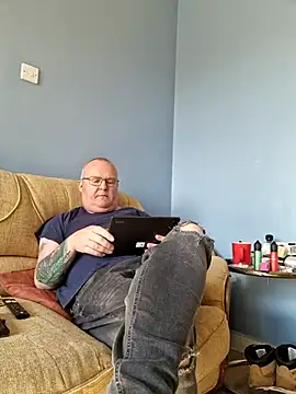 Snapshot of FriendlyDave chatting on 03-16-25, 11:49 FriendlyDave online show from 03-16-25, 11:49