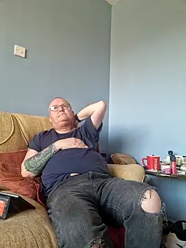 Snapshot of FriendlyDave chatting on 03-16-25, 04:01 FriendlyDave online show from 03-16-25, 04:01