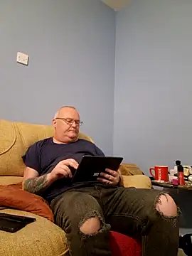 Snapshot of FriendlyDave chatting on 03-16-25, 10:09 FriendlyDave online show from 03-16-25, 10:09