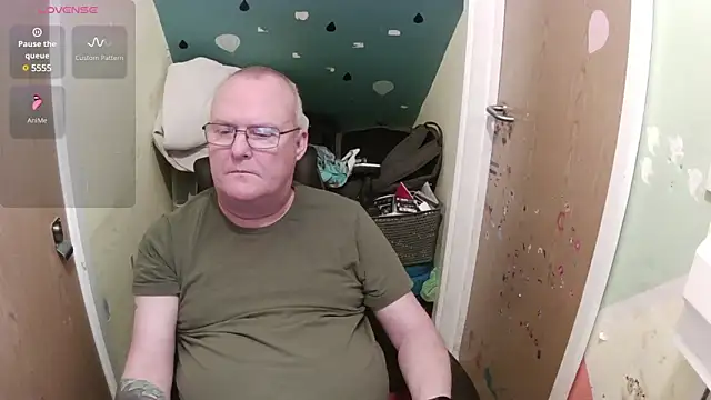 Snapshot of FriendlyDave chatting on 03-21-25, 09:34 FriendlyDave online show from 03-21-25, 09:34