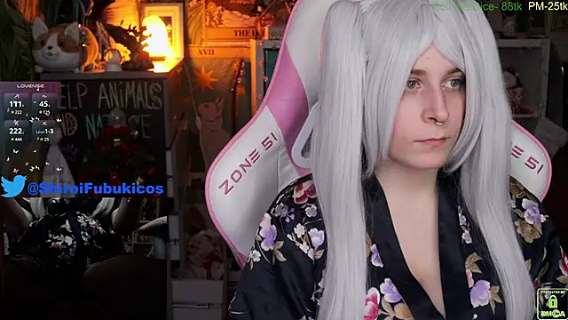 Snapshot of ShiroiFubuki chatting on 12-13-24, 06:59 ShiroiFubuki online show from 12-13-24, 06:59