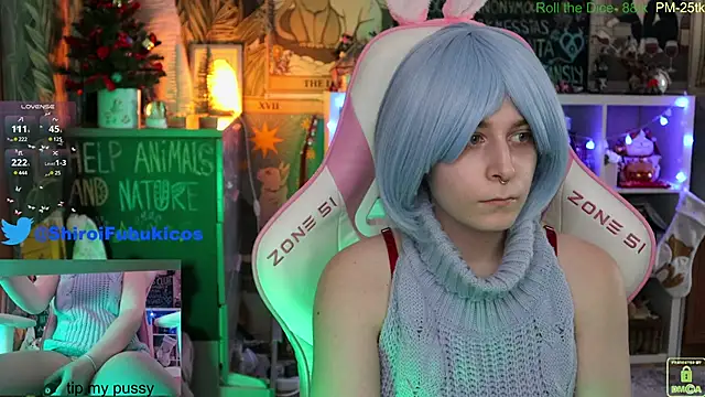 Snapshot of ShiroiFubuki chatting on 12-15-24, 11:34 ShiroiFubuki online show from 12-15-24, 11:34