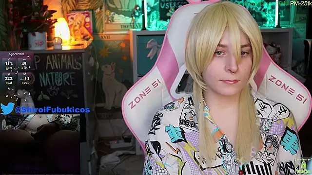 Snapshot of ShiroiFubuki chatting on 12-23-24, 06:37 ShiroiFubuki online show from 12-23-24, 06:37