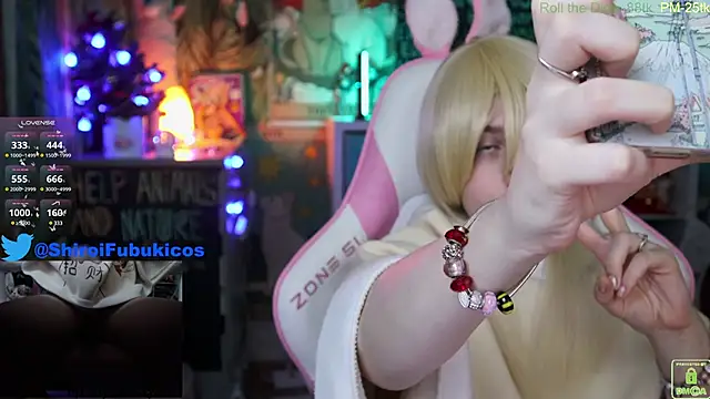 Snapshot of ShiroiFubuki chatting on 12-24-24, 06:11 ShiroiFubuki online show from 12-24-24, 06:11