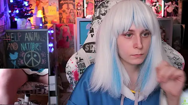 Snapshot of ShiroiFubuki chatting on 01-20-25, 04:55 ShiroiFubuki online show from 01-20-25, 04:55