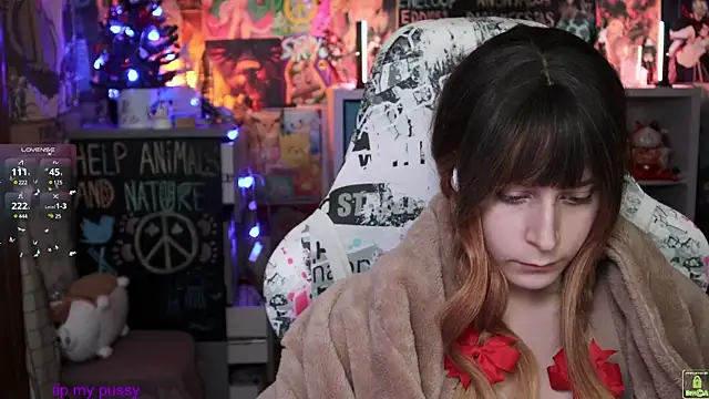 Snapshot of ShiroiFubuki chatting on 01-31-25, 04:27 ShiroiFubuki online show from 01-31-25, 04:27