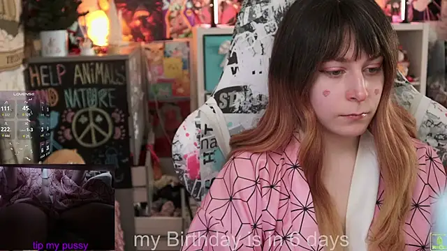 Snapshot of ShiroiFubuki chatting on 02-14-25, 09:56 ShiroiFubuki online show from 02-14-25, 09:56