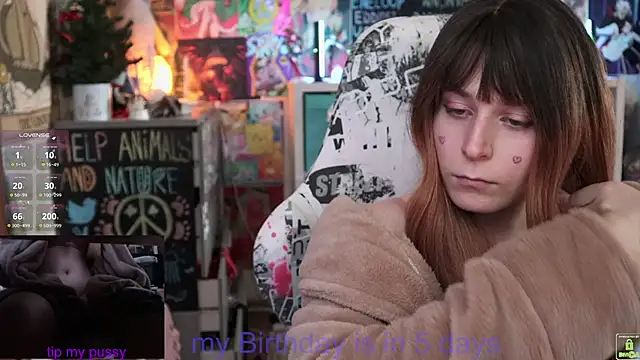 Snapshot of ShiroiFubuki chatting on 02-15-25, 12:54 ShiroiFubuki online show from 02-15-25, 12:54