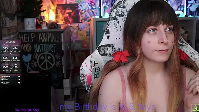 Snapshot of ShiroiFubuki chatting on 02-15-25, 04:01 ShiroiFubuki online show from 02-15-25, 04:01