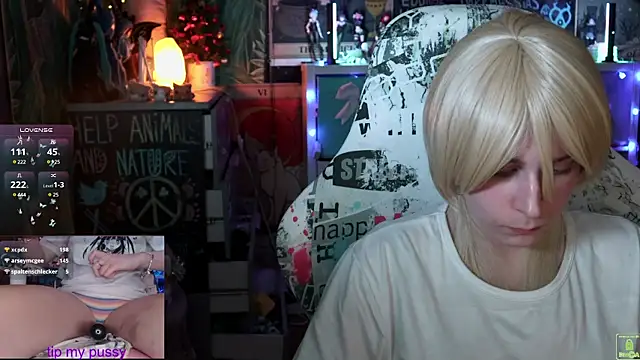 Snapshot of ShiroiFubuki chatting on 03-20-25, 06:53 ShiroiFubuki online show from 03-20-25, 06:53