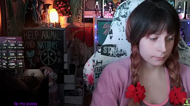 Snapshot of ShiroiFubuki chatting on 03-22-25, 06:58 ShiroiFubuki online show from 03-22-25, 06:58