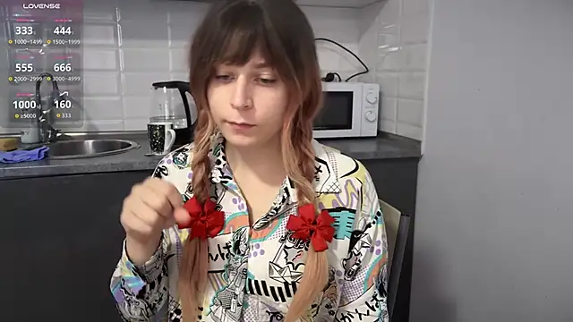 Snapshot of ShiroiFubuki chatting on 09-13-25, 08:03 ShiroiFubuki online show from 09-13-25, 08:03