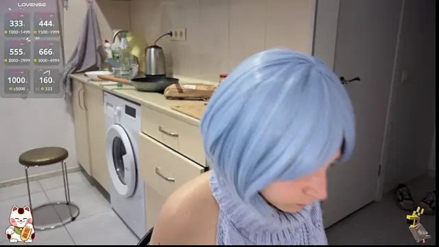 Snapshot of ShiroiFubuki chatting on 10-05-25, 06:17 ShiroiFubuki online show from 10-05-25, 06:17