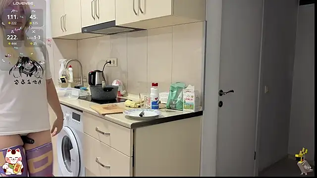 Snapshot of ShiroiFubuki chatting on 10-14-25, 07:14 ShiroiFubuki online show from 10-14-25, 07:14