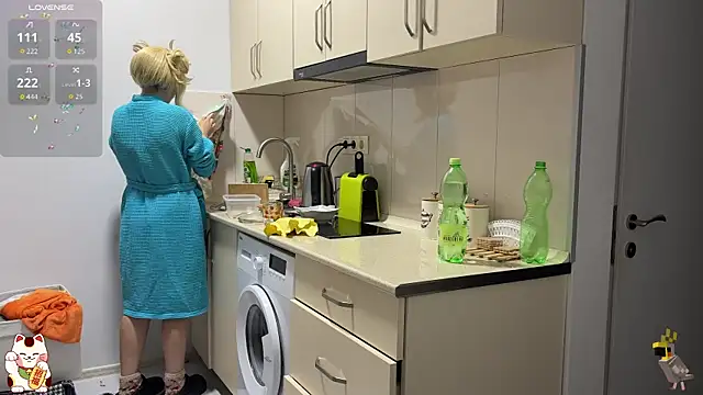 Snapshot of ShiroiFubuki chatting on 11-12-25, 06:19 ShiroiFubuki online show from 11-12-25, 06:19