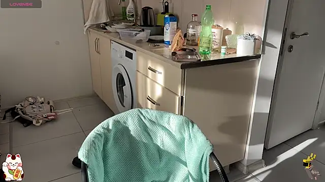 Snapshot of ShiroiFubuki chatting on 11-24-25, 11:54 ShiroiFubuki online show from 11-24-25, 11:54