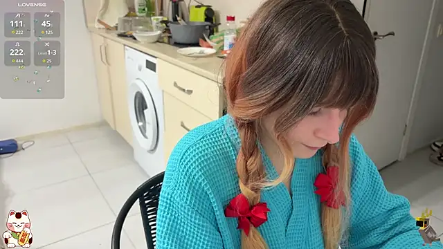 Snapshot of ShiroiFubuki chatting on 12-02-25, 06:58 ShiroiFubuki online show from 12-02-25, 06:58