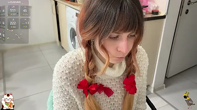 Snapshot of ShiroiFubuki chatting on 12-15-25, 12:09 ShiroiFubuki online show from 12-15-25, 12:09