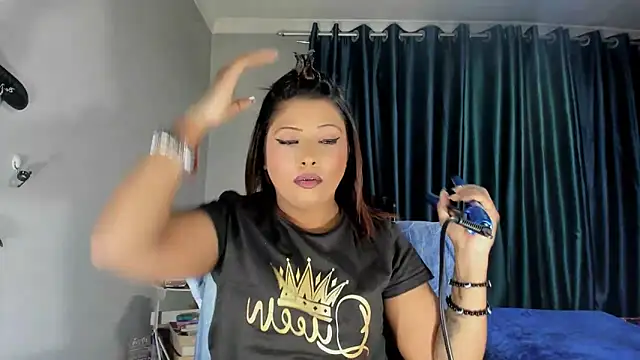 Snapshot of IndianBibix chatting on 09-29-25, 03:39 IndianBibix online show from 09-29-25, 03:39