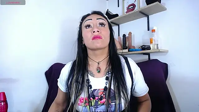 luna sofia69 online show from 02-05-25, 02:16