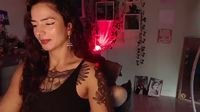 Snapshot of BeellyDance chatting on 02-19-26, 06:48 BeellyDance online show from 02-19-26, 06:48